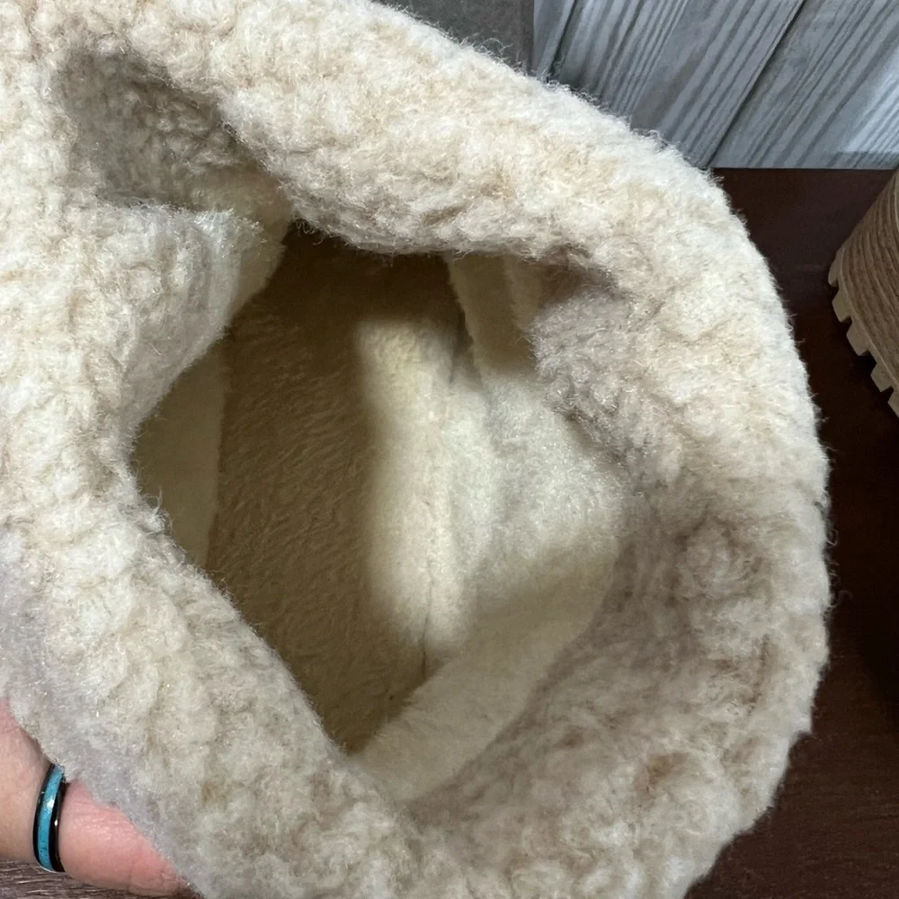 NWOT- GRAY FUZZY 1/2 BOOTS - Picture 3 of 5